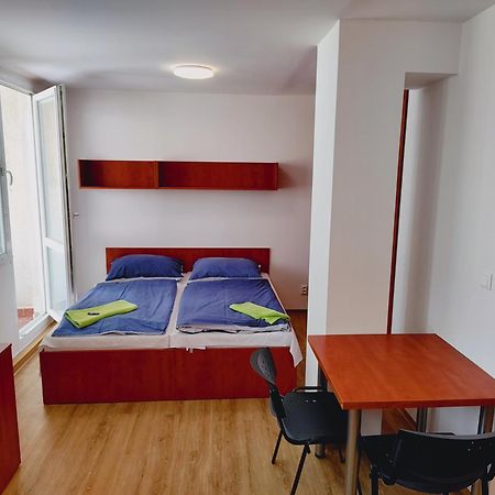 Hostel Blanice Praag Buitenkant foto